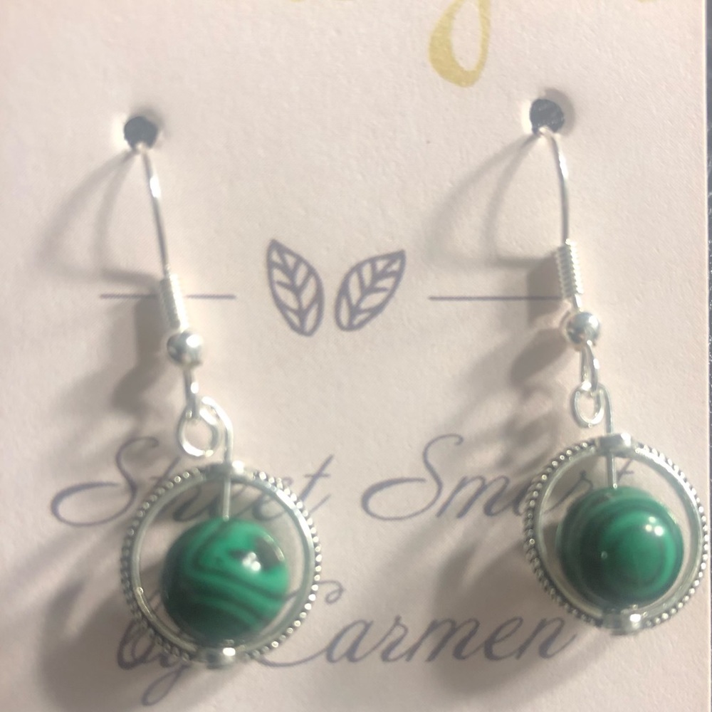 🖐️Handmade// NWT// Statement earrings 😍